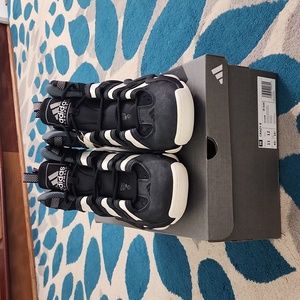 Kobe Crazy 8 Sneakers